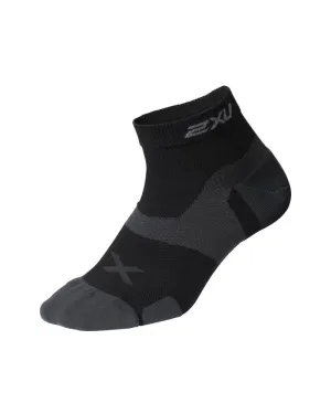 2XU Vectr Cushion 1/4 Crew Unisex Compression Socks (Black/Titanium)