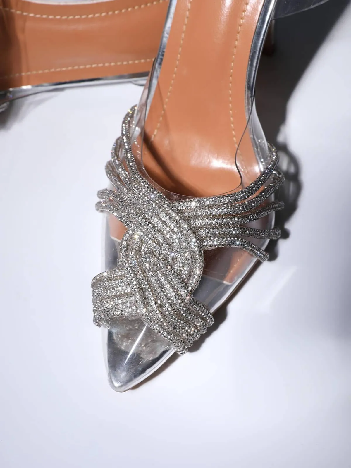 CRYSTAL EMBELLISHED SANDALS IN SILVER Gloria Lanvin